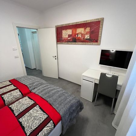 B&B Alessandro Private Room & Bathroom In Shared Apartment Arco Ngoại thất bức ảnh