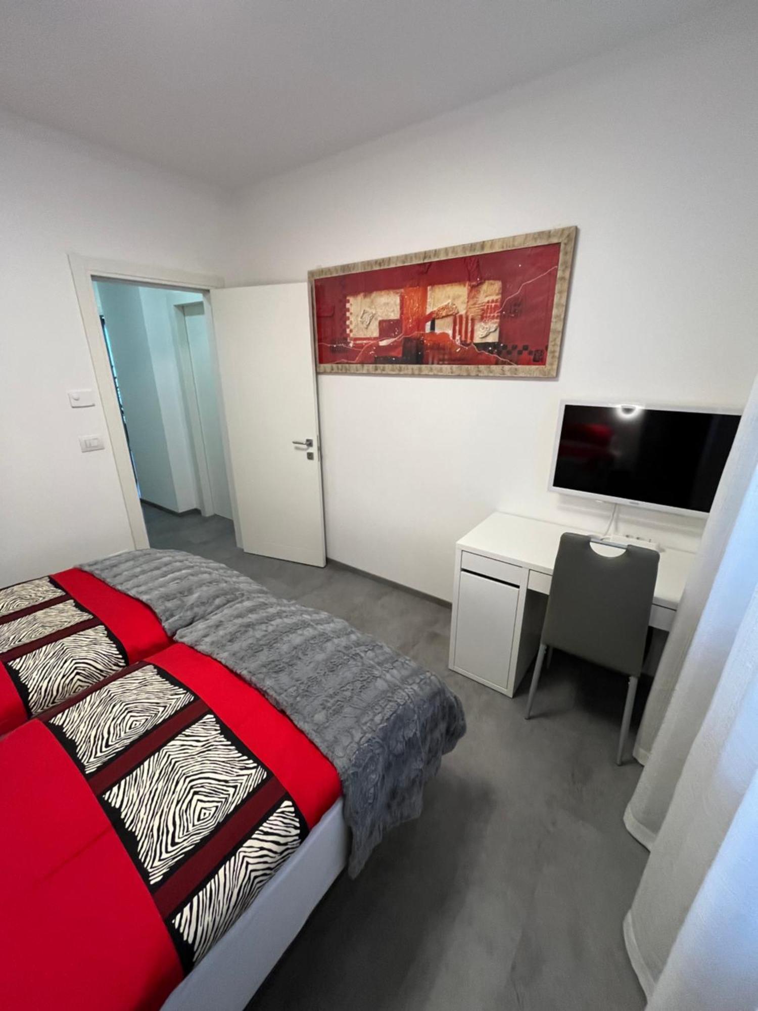 B&B Alessandro Private Room & Bathroom In Shared Apartment Arco Ngoại thất bức ảnh